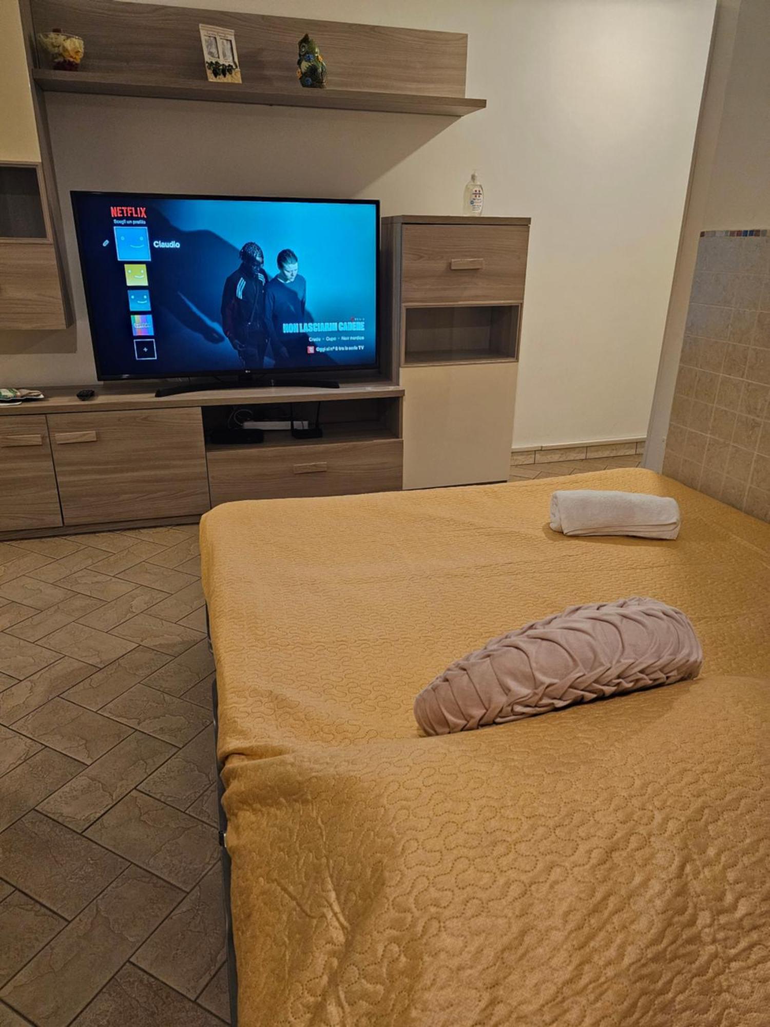 Claudio'S Home Airport Фьюмичино Экстерьер фото